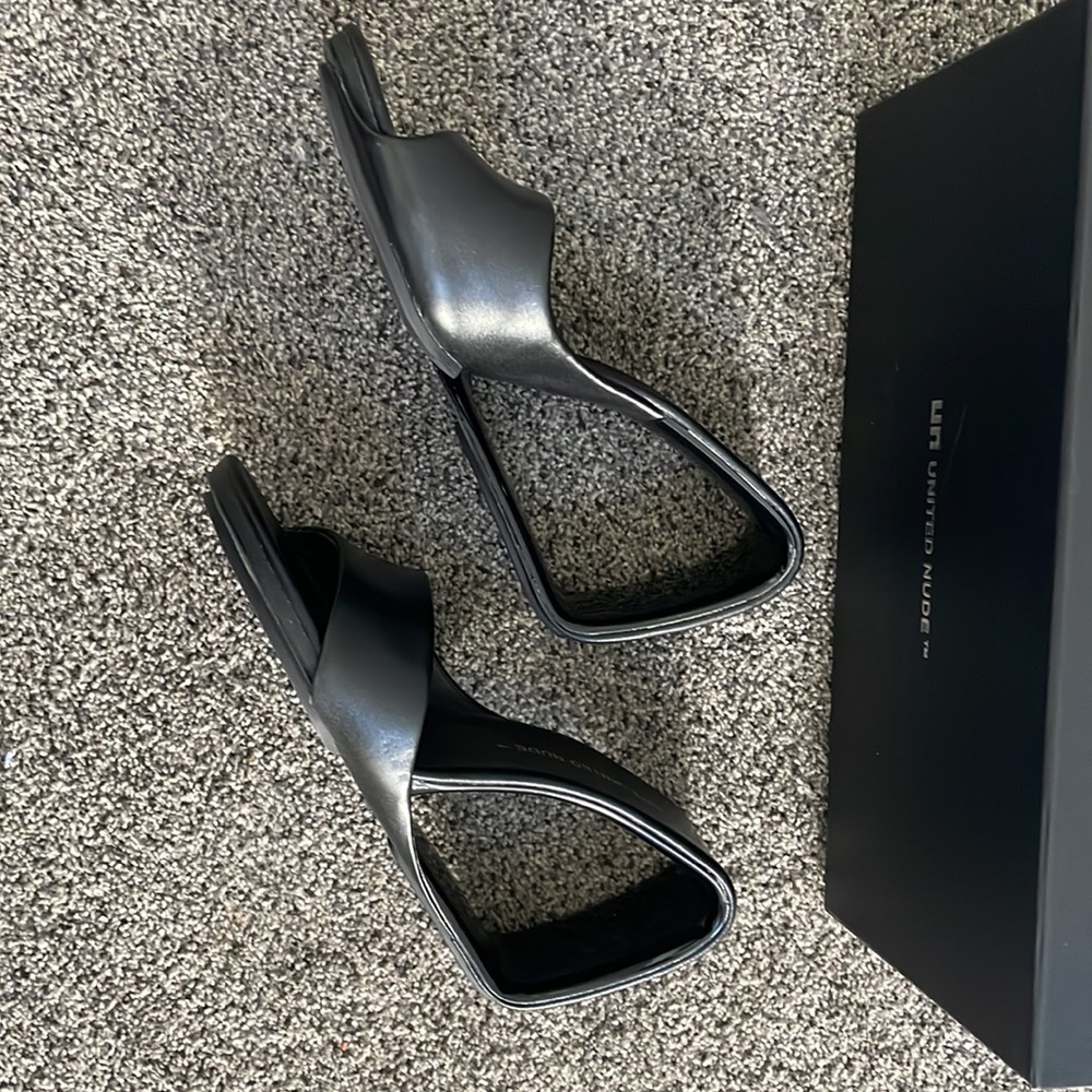 Excellent condition United Nude with box size: 7.5 /39 - Picture 2 of 6